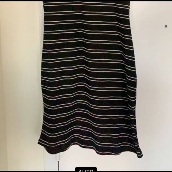 Turtle neck Dress - Picture 2 of 4